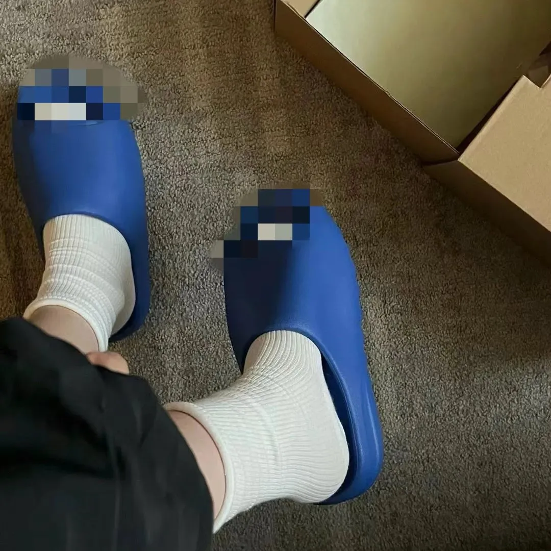 Adidas Yeezy Slide · Adidas