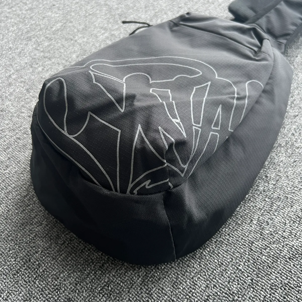 Syna World Black Guitar Bag · Syna World