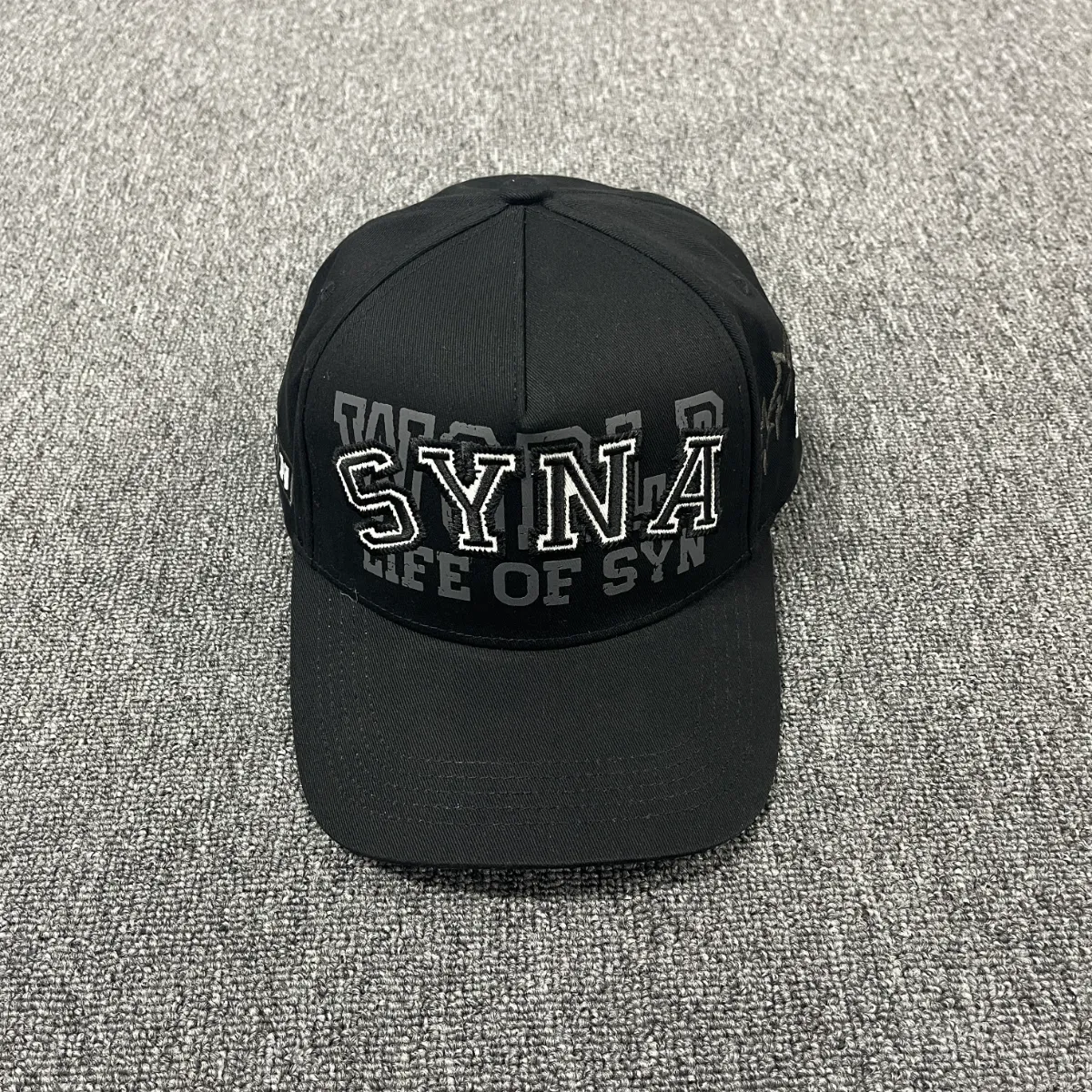 Syna World Black Hat · Syna World