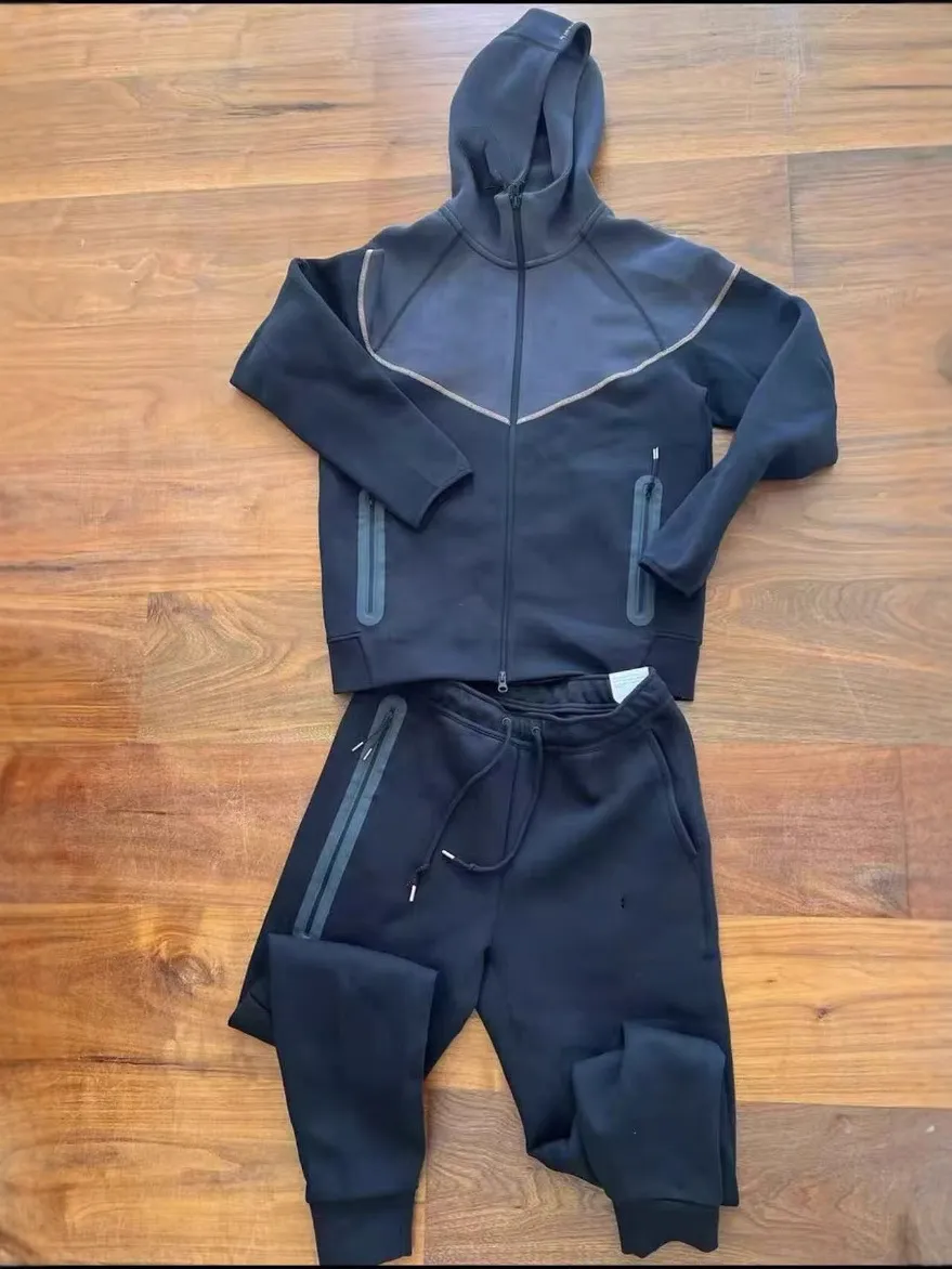 Nike Tech Fleece Tracksuit · Nike