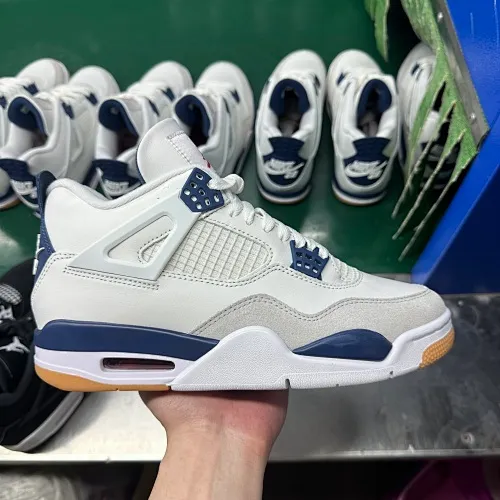 Nike SB x Air Jordan 4 Retro SP "Navy" · Jordan