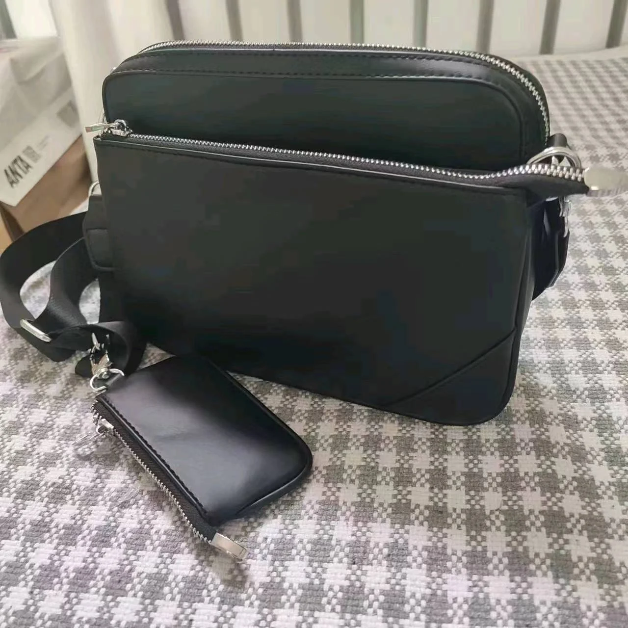 Louis Vuitton Bag · Louis Vuitton