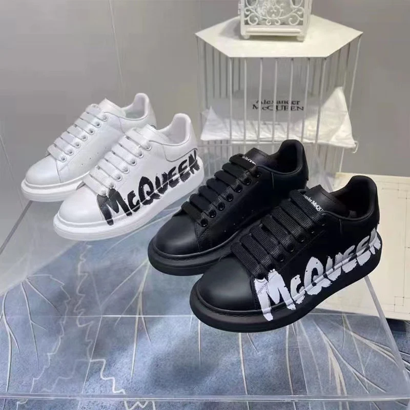 Alexander McQueen Sneakers · Alexander McQueen