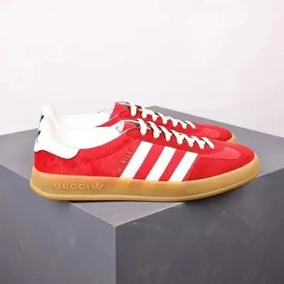 Gucci x Adidas Gazelle · Gucci