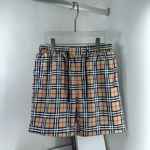 Burberry Classic Vintage Check Casual Shorts · Burberry