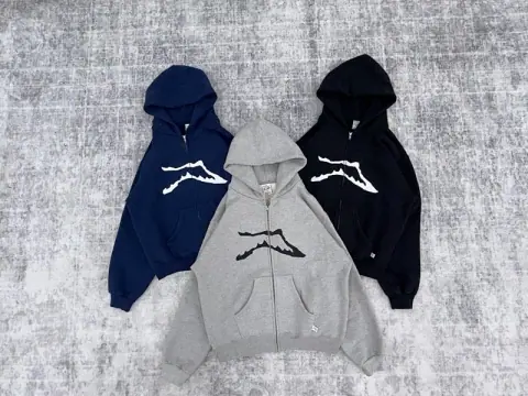 Akimbo Mountain Graphic Zip Up Hoodie · Akimbo