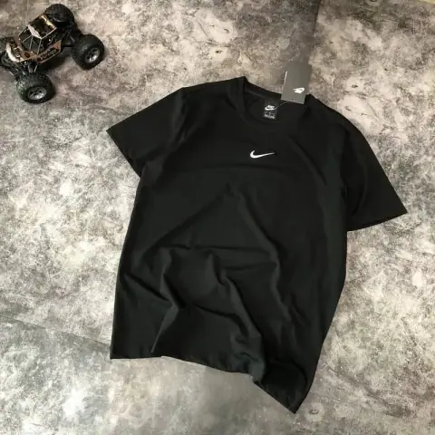 Nike Classic Swoosh T-Shirt · Nike