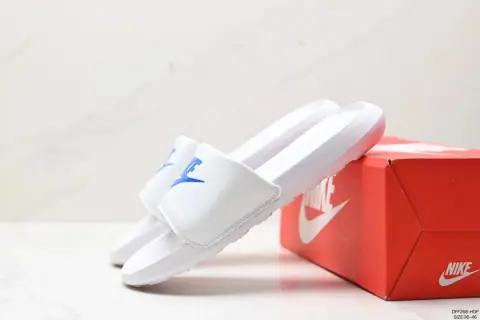 Nike Victori One Slide Sports Slippers · Nike