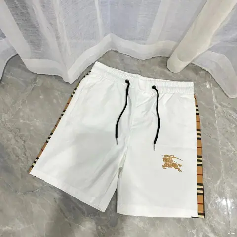 Burberry-style casual shorts · Burberry