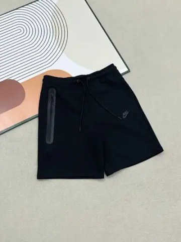 Nike Tech Fleece Shorts · Nike