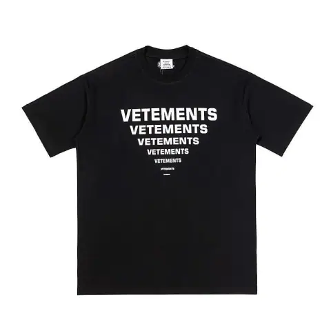 VETEMENTS' Classic "Repeated Logo" T-Shirt · Vetements