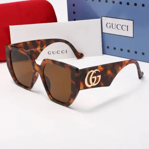 Gucci Square Shades · Gucci
